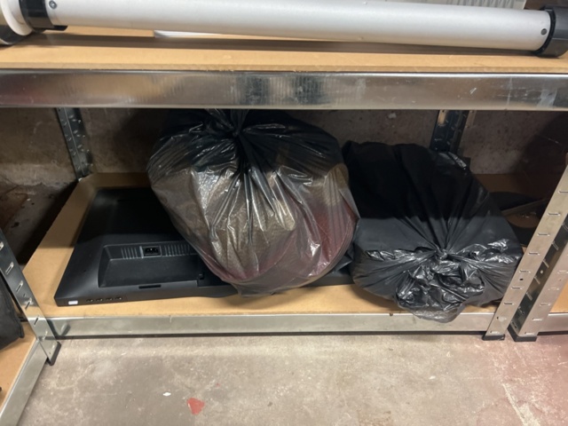 1177498-13 Warehouse with car parts and accessories 9 sections shelf