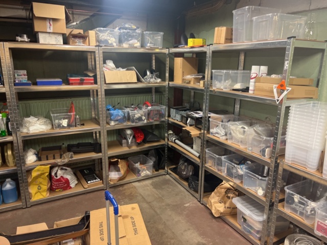 1177498-4 Warehouse with car parts and accessories 9 sections shelf