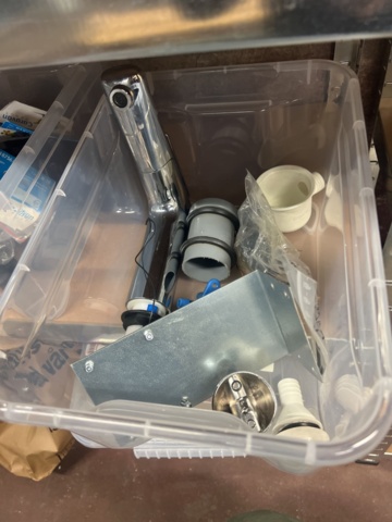 1177498-57 Warehouse with car parts and accessories 9 sections shelf