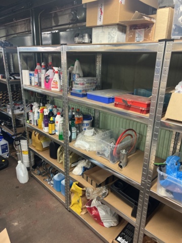 1177498-2 Warehouse with car parts and accessories 9 sections shelf