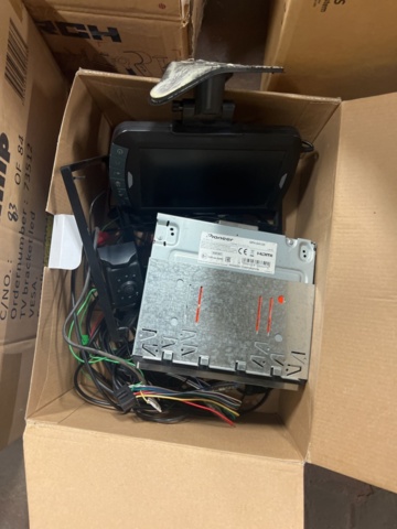 1177498-66 Warehouse with car parts and accessories 9 sections shelf