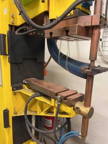 1190069-3 Press/Spot welder TECNA 8208 With water cooling