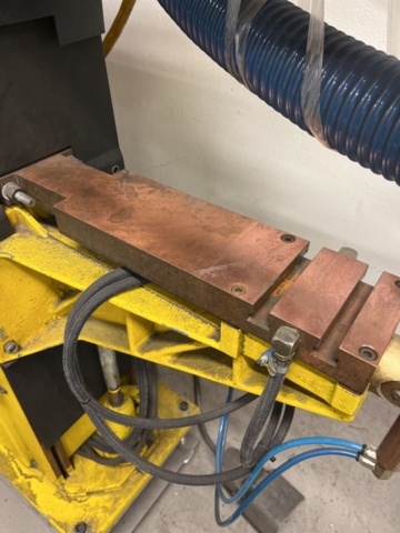 1190069-8 Press/Spot welder TECNA 8208 With water cooling