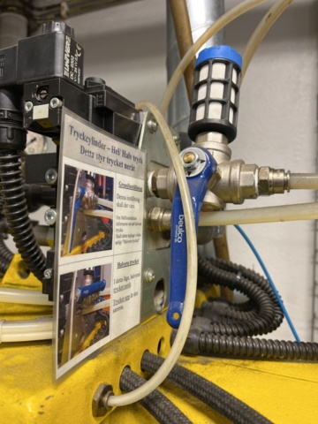 1190069-15 Press/Spot welder TECNA 8208 With water cooling