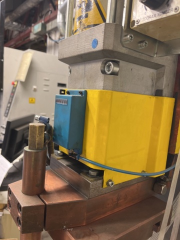 1190069-39 Press/Spot welder TECNA 8208 With water cooling