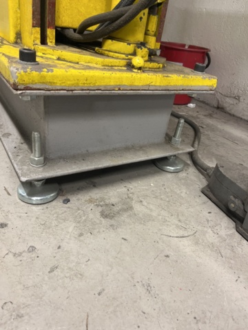 1190069-50 Press/Spot welder TECNA 8208 With water cooling