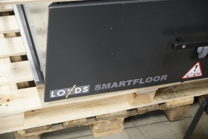 1031021-2 2 Loyds smartfloor for VW Transporter