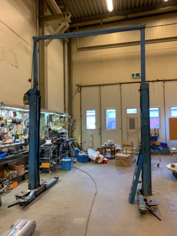 1134522-1 2-post lift Hofmann 2500kg