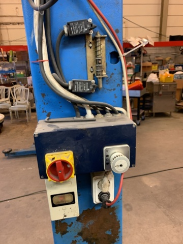 1134522-4 2-post lift Hofmann 2500kg