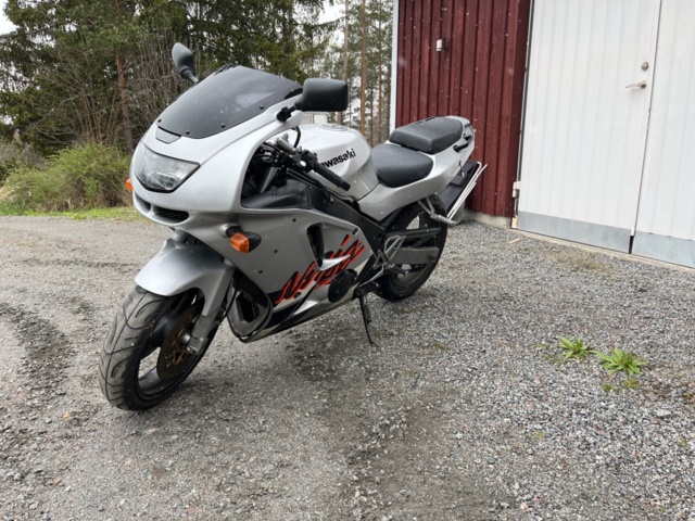 1078812-2 Kawasaki ZX 600 F 1997