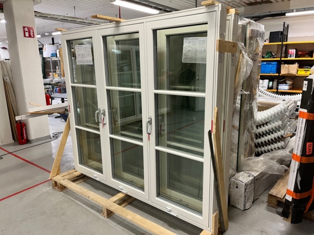 1186080-1 Window W 2050 H 1760 3 pcs