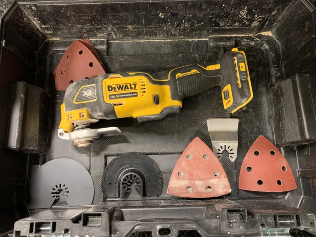 1190818-2 Multitool DeWalt DCS356