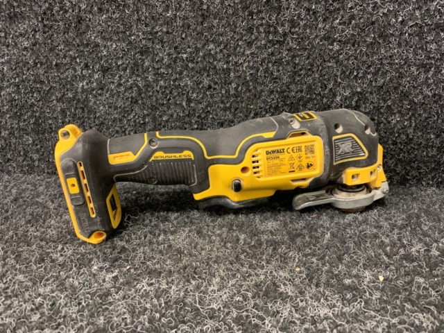 1190818-4 Multitool DeWalt DCS356
