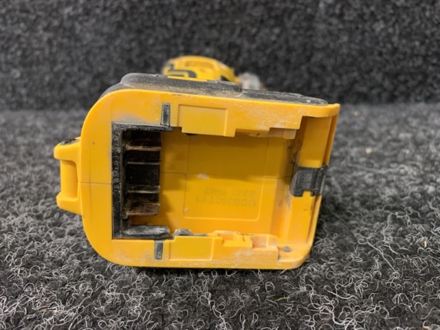 1190818-6 Multitool DeWalt DCS356