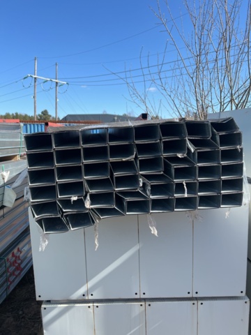 1121758-3 Sheet metal studs