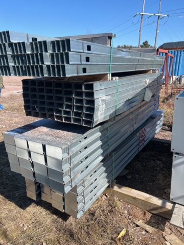 1121758-4 Sheet metal studs