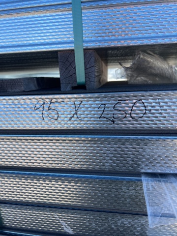 1121758-12 Sheet metal studs