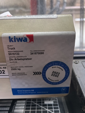 1121761-12 Mitsubishi FB25P 2.5 ton truck inc loader