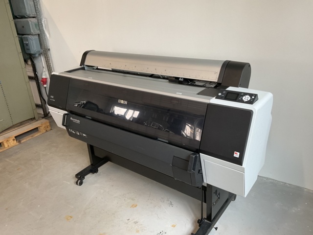 1120941-2 Epson 9900 spectroproofer - large format color printer
