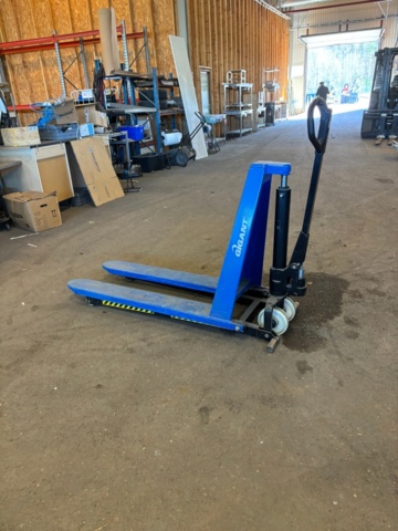 899426-1 GIGANT höglyftande SAXLYFTVAGN 1 TON