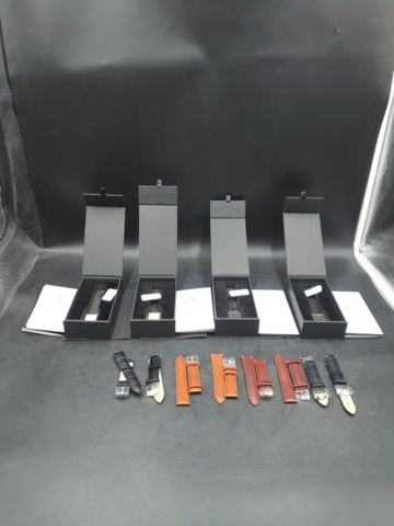 1193435-1 4 James Noble Classic watch with 8 bracelets - men