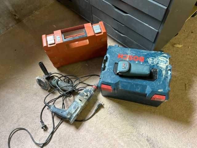 Various hand machines - PS Auction - We value the future - Largest in ...