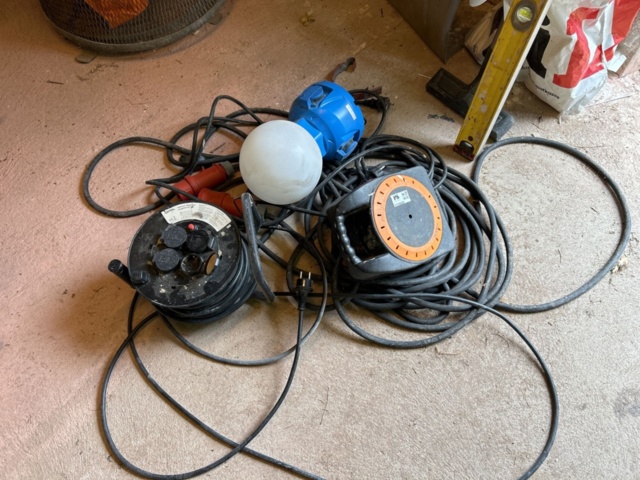 1110690-1 Lamp and splice cables