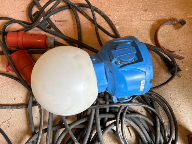 1110690-2 Lamp and splice cables