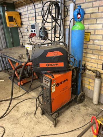 1078852-1 KEMPPI KM400/MF 33 Mig welding
