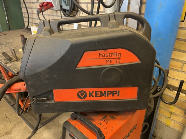1078852-4 KEMPPI KM400/MF 33 Mig welding