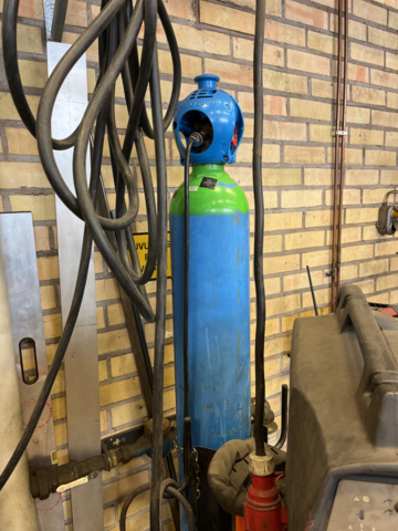 1078852-7 KEMPPI KM400/MF 33 Mig welding
