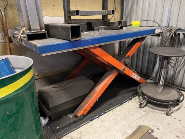 1078859-2 Lifting table 1000kg Edmo Lift