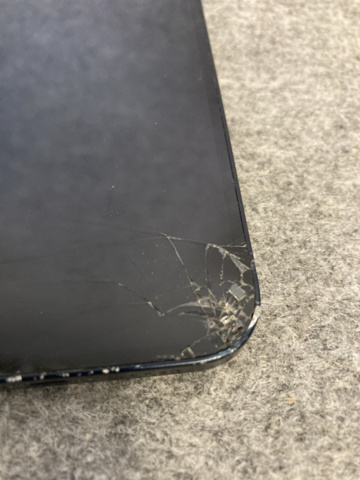 1055192-4 Apple iPhone 11 64 GB Reparationsobjekt