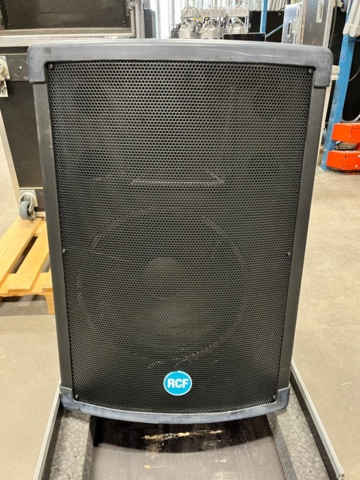 1186944-8 Passive speakers including case 2 - RCF Event 3000