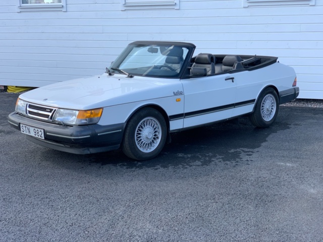1137459-3 Saab 900 Turbo Convertible - 1988