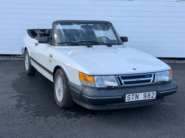 1137459-6 Saab 900 Turbo Convertible - 1988