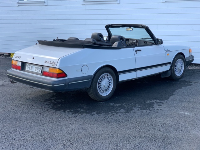 1137459-4 Saab 900 Turbo Convertible - 1988