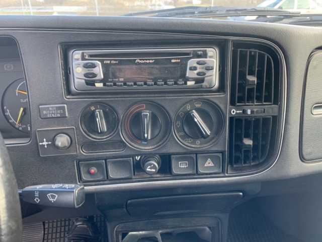 1137459-17 Saab 900 Turbo Convertible - 1988