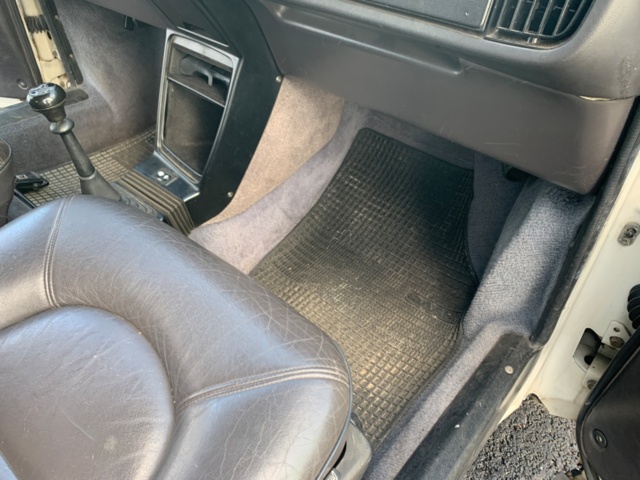 1137459-20 Saab 900 Turbo Convertible - 1988