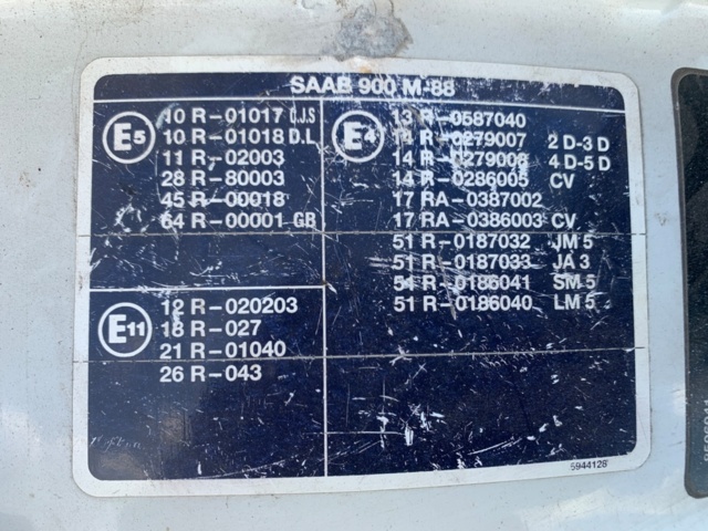 1137459-37 Saab 900 Turbo Convertible - 1988