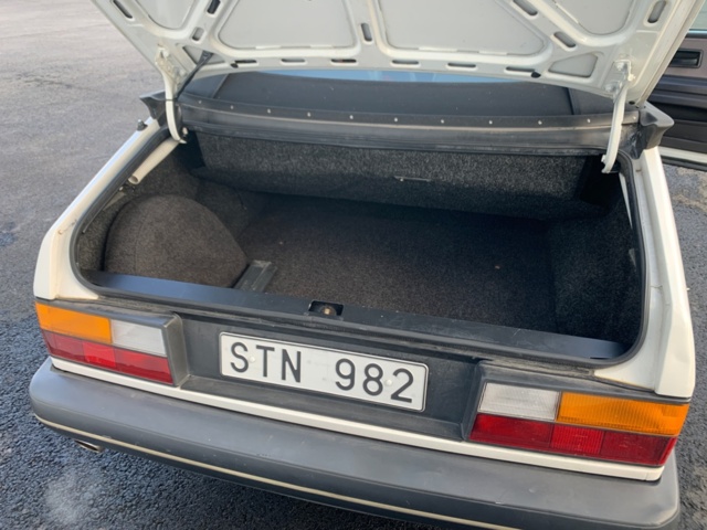 1137459-38 Saab 900 Turbo Convertible - 1988