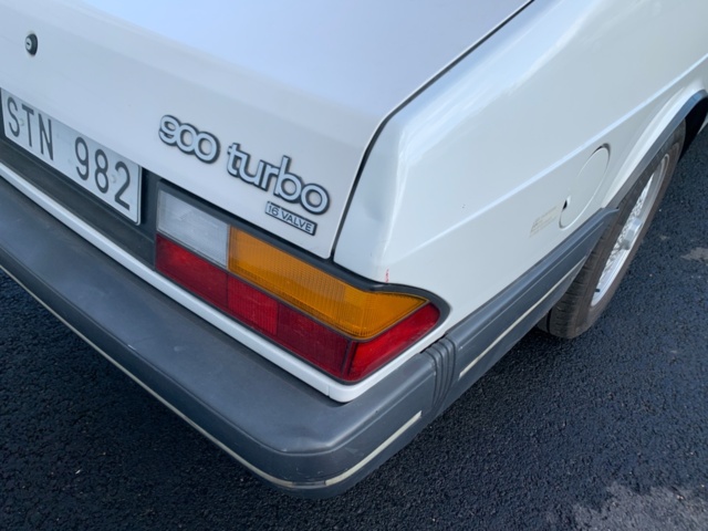 1137459-52 Saab 900 Turbo Convertible - 1988