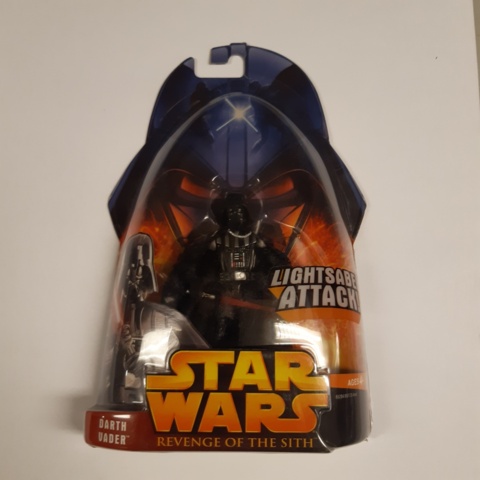 1199893-5 Lot of Star Wars action figures from 2005 in unbroken packaging.