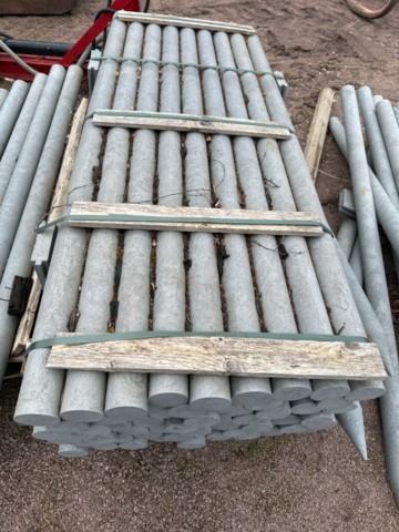 1197717-1 Plastic poles