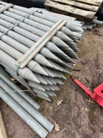 1197717-5 Plastic poles