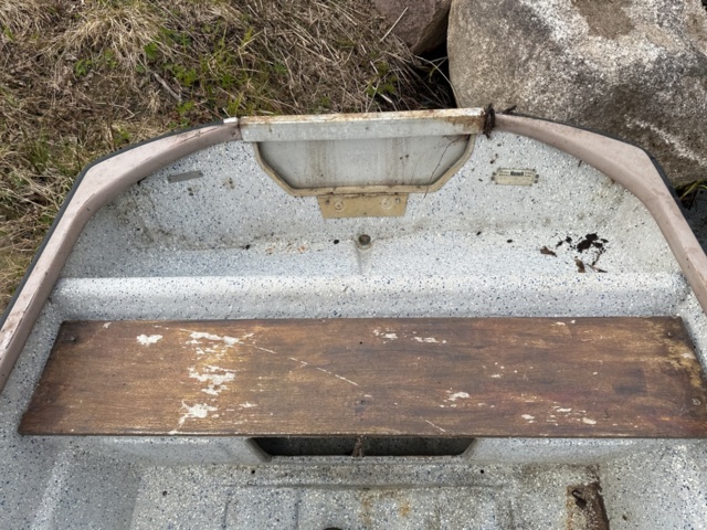 1197719-7 Plastic boat