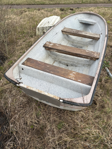 1197720-1 Plastic boat