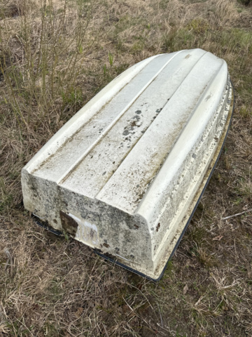 1197720-4 Plastic boat