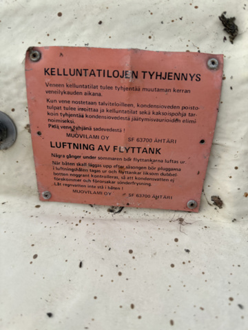 1197720-10 Plastic boat