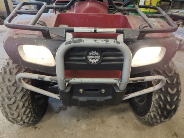 1129191-18 ATV Bombardier Traxter -2001